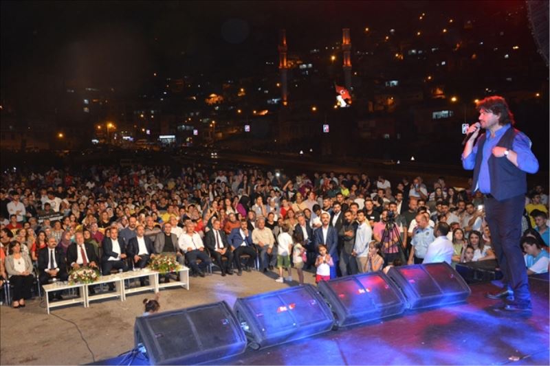 Yayla şenliğinde konser