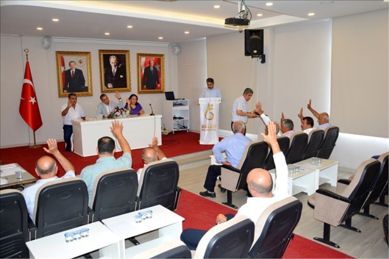 Yaşlıya, Belen´de de çay ücretsiz