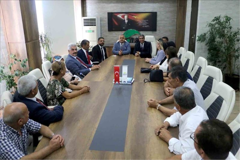 Ziyarette hediye ve plaket