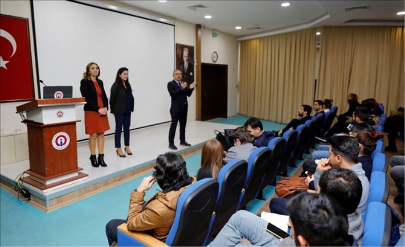 Sektör buluşmasında ´staj görüşmesi´