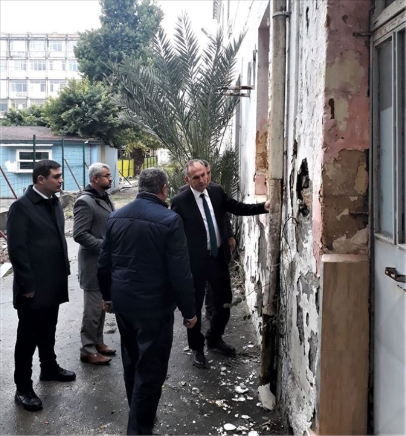 Kaymakamdan lise binasında inceleme
