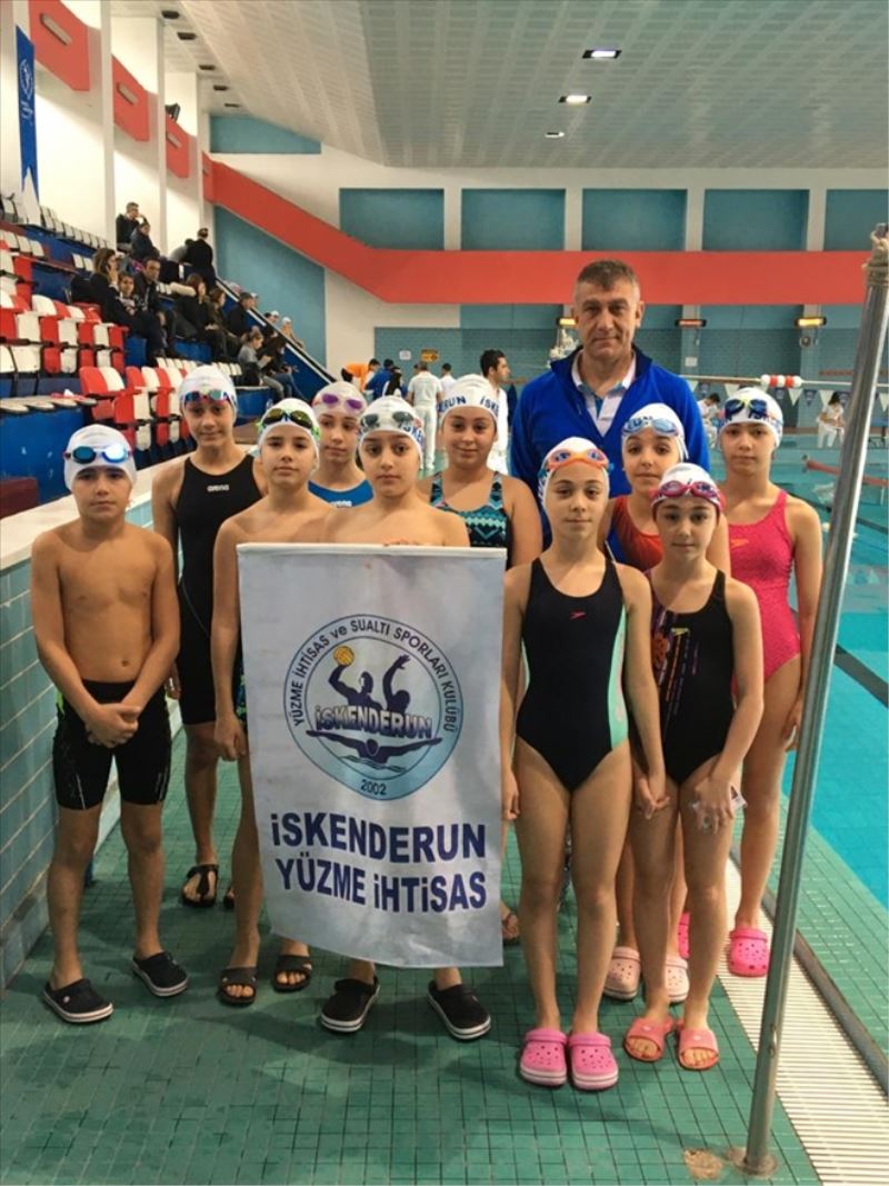 Yüzmede 8 sporcu çeyrek finalde