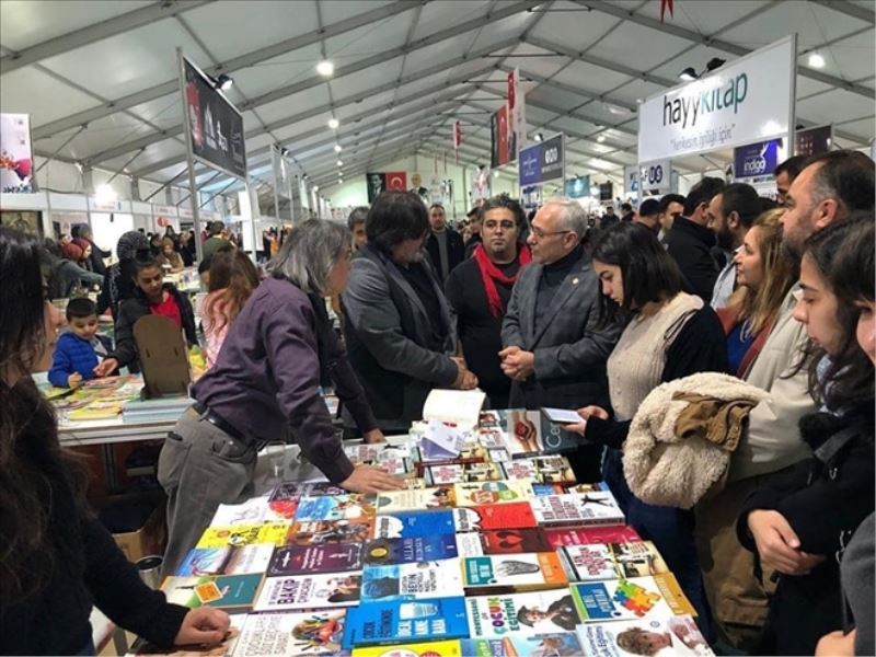 İskenderun Kitap Fuarını ‘sevdi´