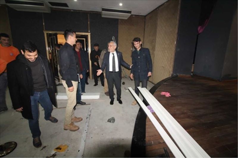 Tadilat çalışmasını inceledi