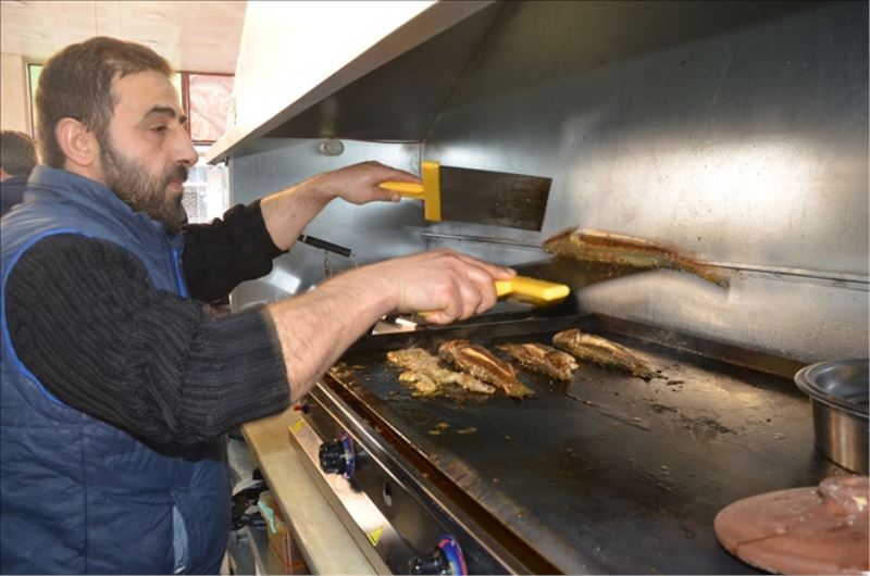 Balık ekmeğe ilgi sürüyor