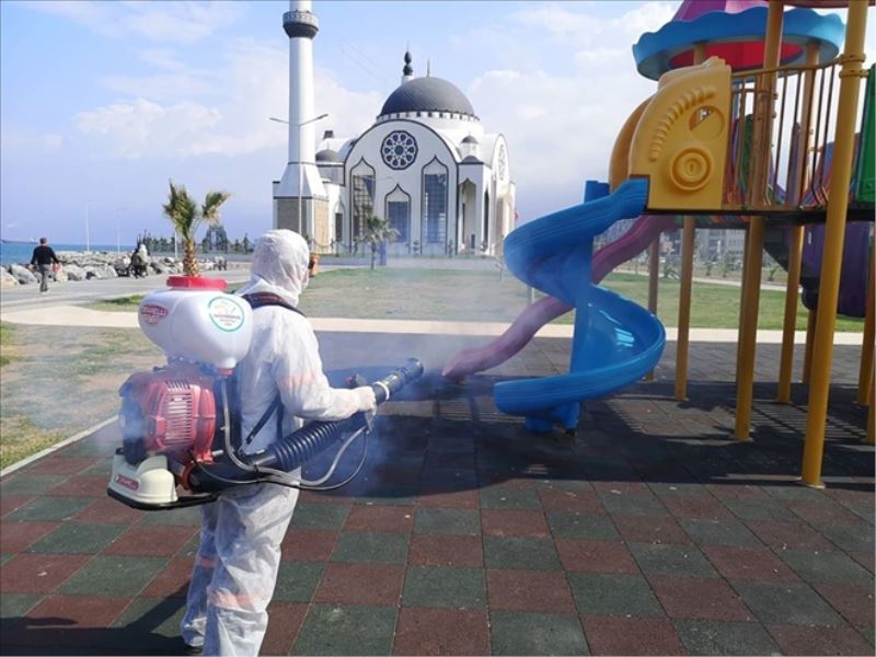 Çocuk parkları temizleniyor