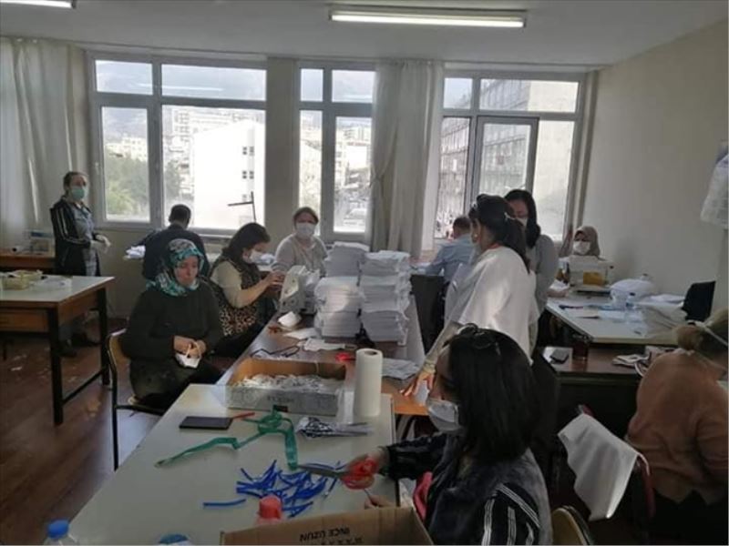 HEM kursiyerleriyle maske üretiliyor