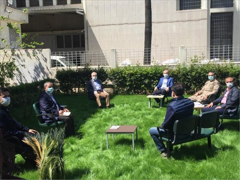 Yöneticiler sokağı değerlendirdi