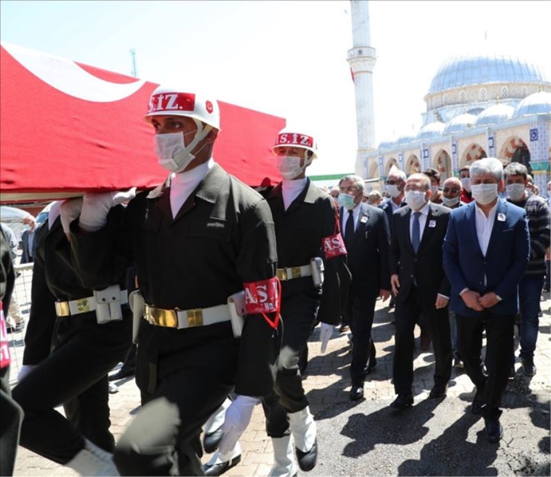 Kovid-19 önlemleriyle uğurlandı