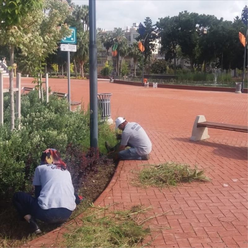 Parklarda düzenleme devam ediyor