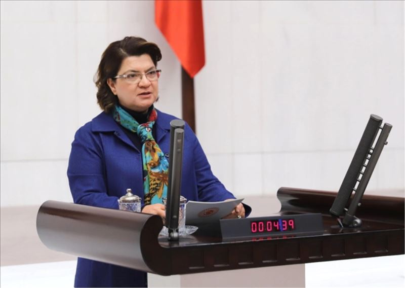 Milletvekili Şahin: Suçu vatandaşa, yükü hekimlere atarak…