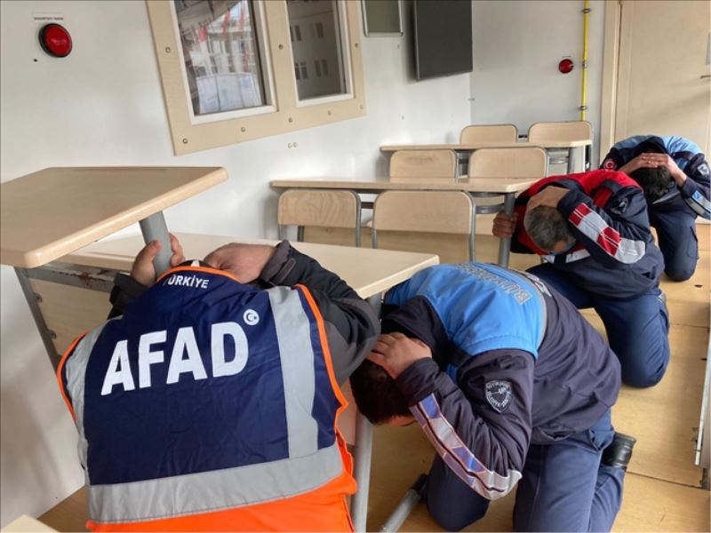 Geçici TIR´da deprem tatbikatı