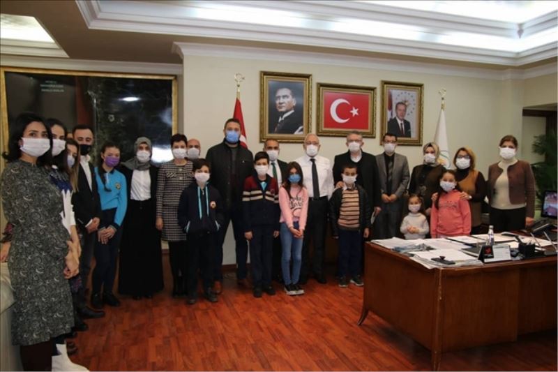 Ödülü ‘atık pil´ kazandırdı