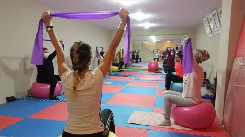 Mahallede kadınlara pilates kursu