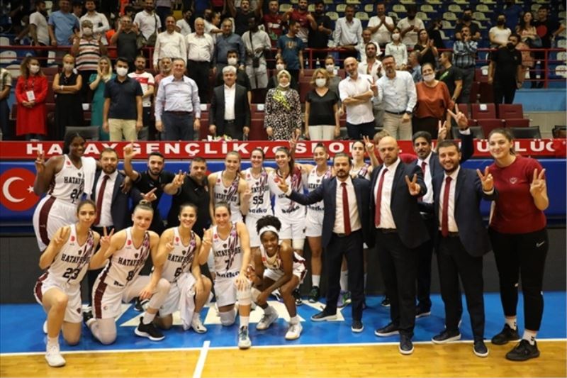 Kadın basketbol takımı ´üst tur´da