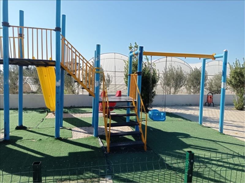 Samandağ´da parktaki salıncak çalındı