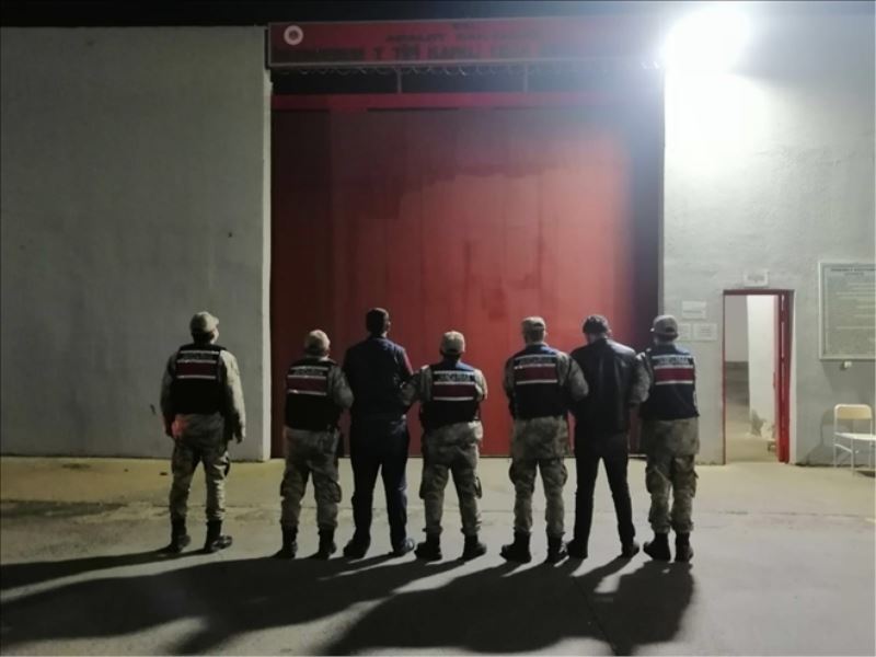 4 kişi uyuşturucudan tutuklandı
