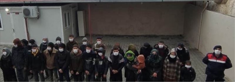 Göçmen kaçakçılığına 3 gözaltı