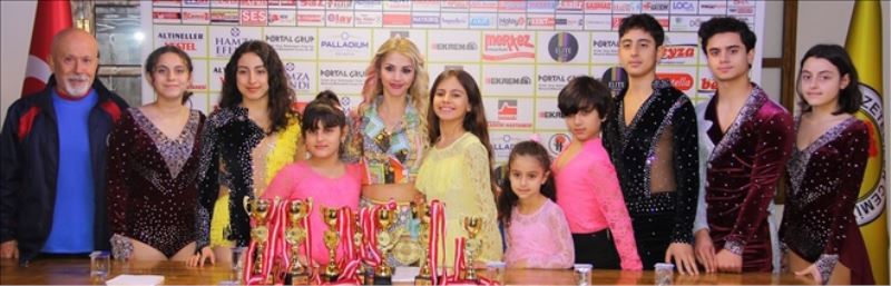 Hatay´a 8 kupa ve 15 madalya