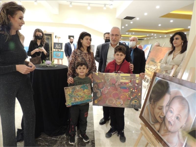 ´Nefes bebek´e destek sergisi
