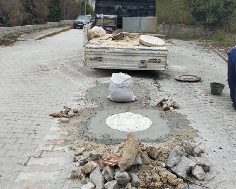 Çalınan ızgaralar yerine yenisi yerleştiriliyor