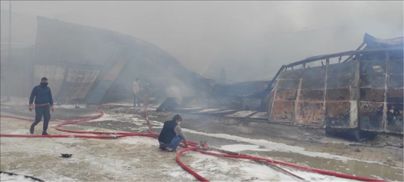 Sünger fabrikasında yangın
