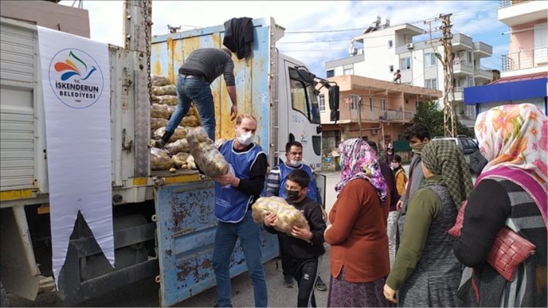Belediyeden ihtiyaç sahibine 100 ton patates
