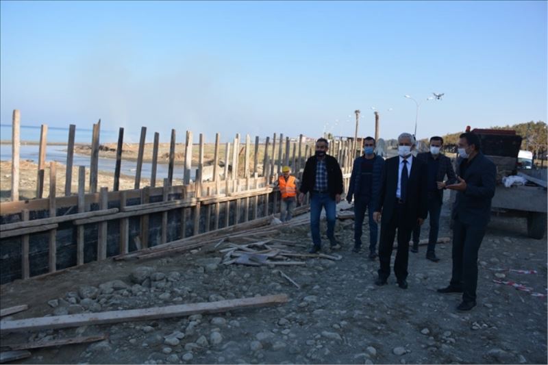 Arsuz sahil yolunda onarım sürüyor