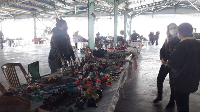 Kadın Eli Semt Pazarı yeniden faaliyette