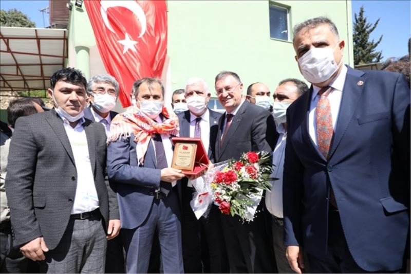 Belediyenin onardığı cami açıldı