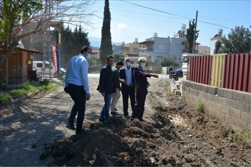 Vatandaşın en büyük sıkıntısı bozuk yol