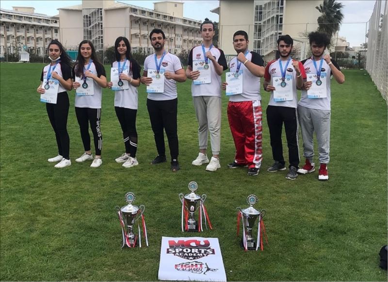 Hatay´a 6 kupa, 20 madalya