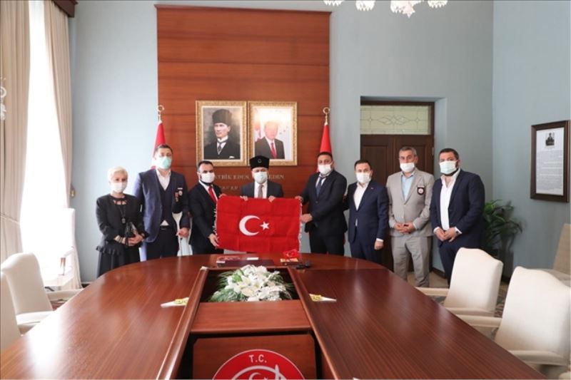 Şehitlerin adına Ramazan kolisi