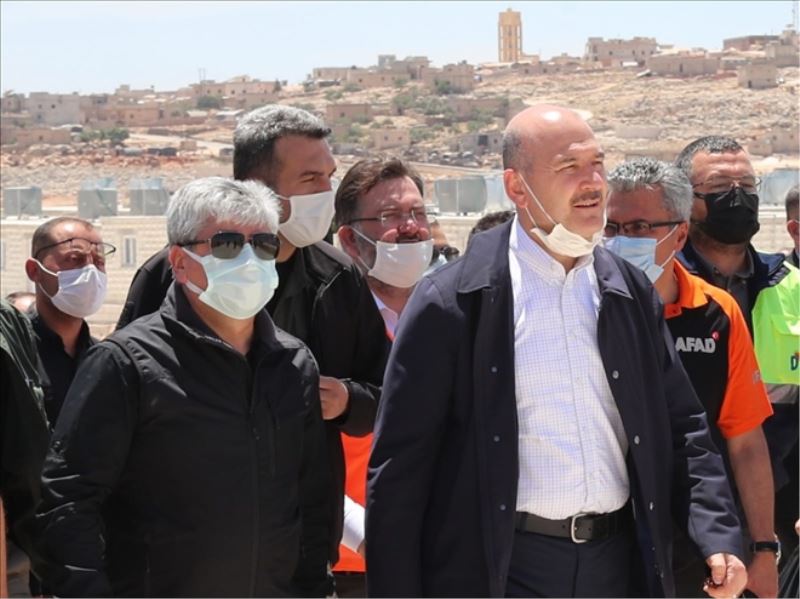 Soylu, İdlib´deki briket evleri inceledi