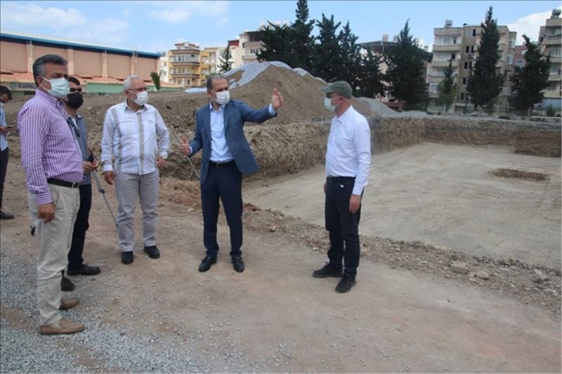 Havuz inşaatını incelediler