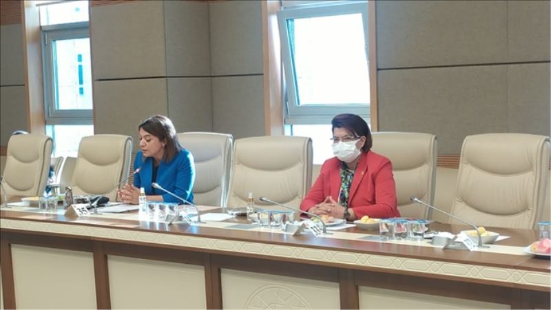 CHP´li kadın vekiller komisyondan çekildi