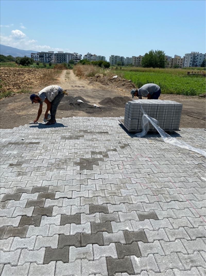Belediyeden parke taşı döşemesi