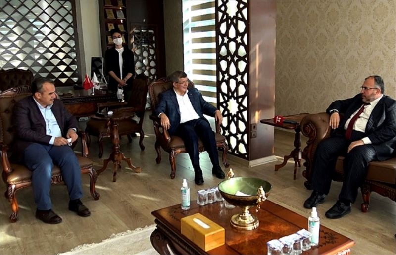 Davutoğlu´ndan ´nokta ziyaret´