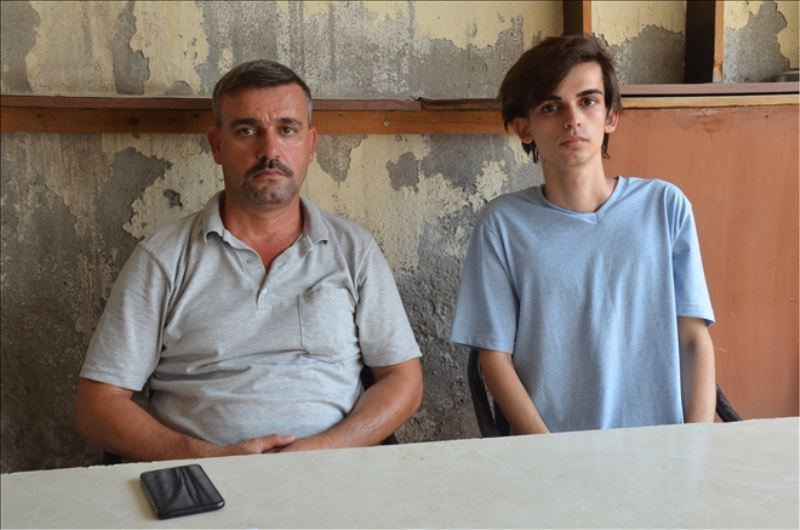 Emin, burs desteği istiyor