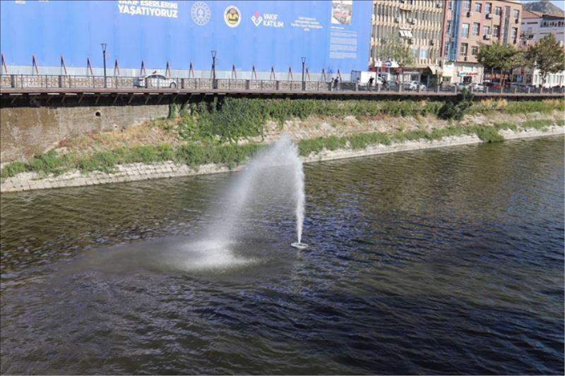 Asi´ye ışıklı fıskiye