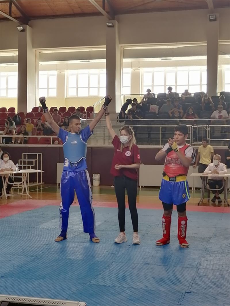 19 sporcudan 21 kupa
