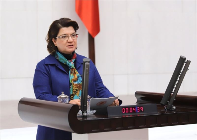 Hekimleri kısıtlayan yönetmeliğe önerge
