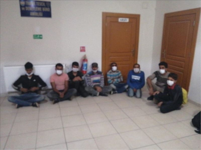 22 düzensiz göçmen yakalandı