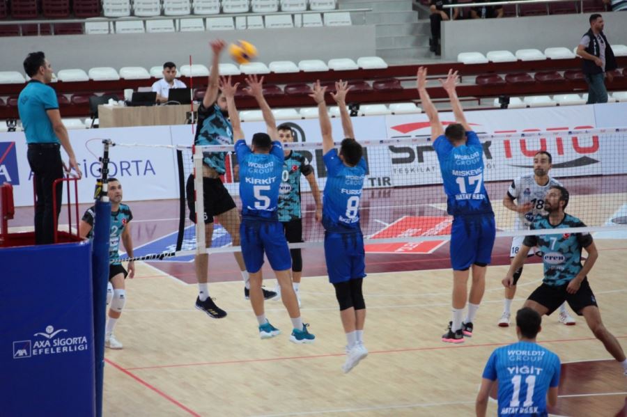 Erkek voleybol takımı 3-1 yenildi