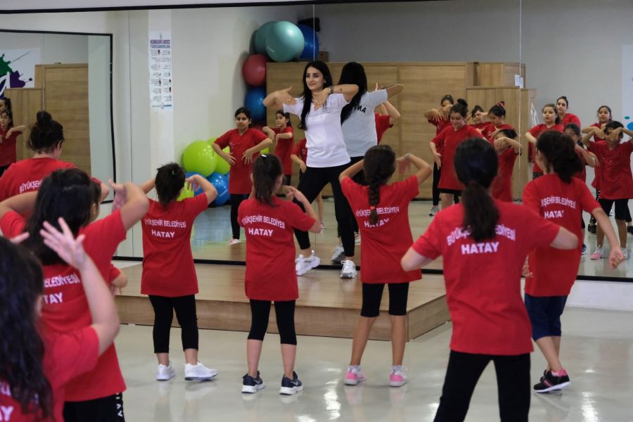 Merkezde 22 branşta spor yapılıyor