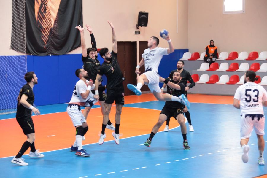 HBB: 25-Spor Toto: 23