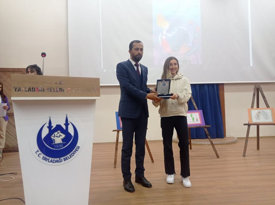 Dalış rekortmeni Şahika öğrencilerle buluştu