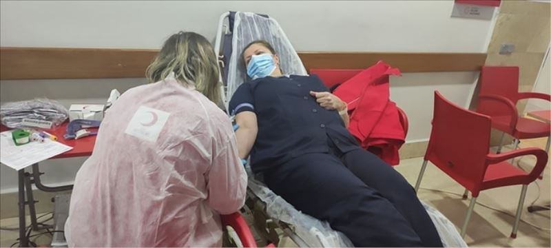 Hastane çalışanlarından kök hücre bağışı