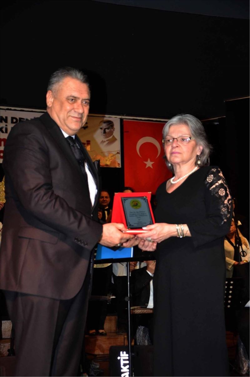 İskenderun´da musiki konseri