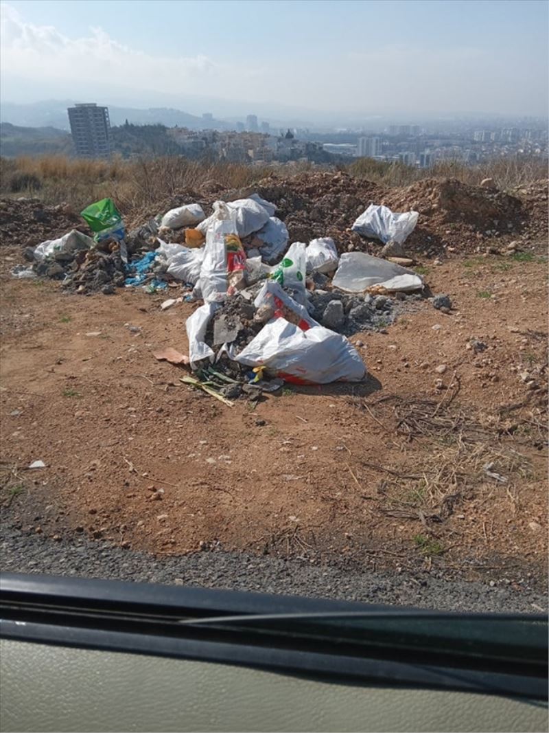 Çuvallar içerisindeki ´harfiyat yol kenarına´